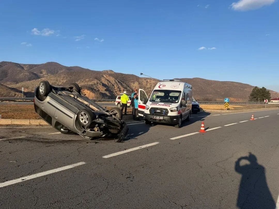 Bingöl’de otomobilin takla atması sonucu meydana gelen trafik kazasında 2