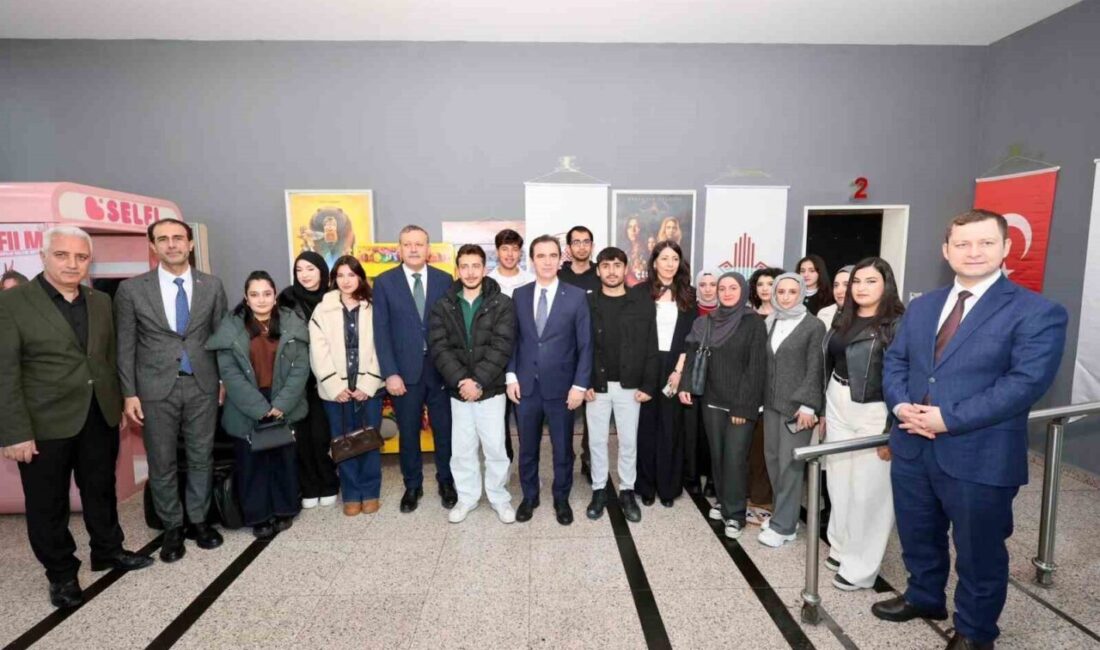 Bitlis’in Tatvan ilçesinde Filistin’de yaşanan insanlık dramına dikkat çekmek amacıyla