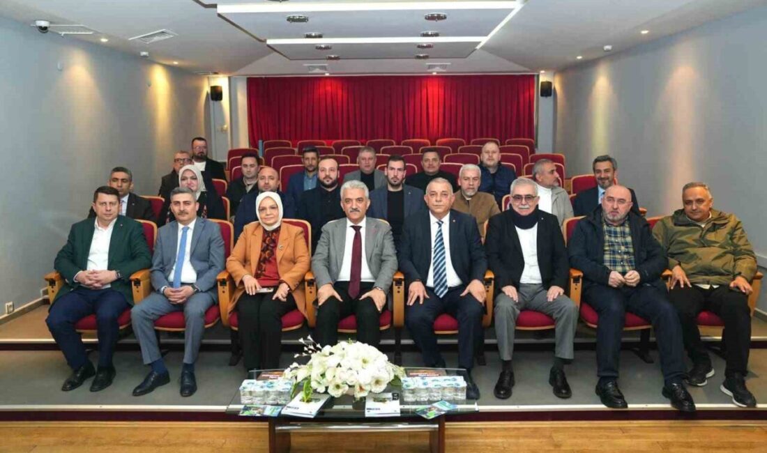 DÜZCE(İHA) – DTSO Başkanı Erdoğan Bıyık, Vali Mehmet Makas’ın odayı