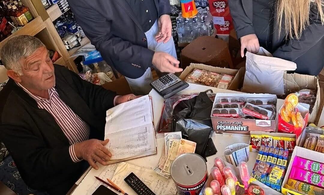 Mersin’in Bozyazı ilçesinde Bozyazı Ortaokulu tarafından düzenlenen ’Zimem Defteri’ etkinliğiyle