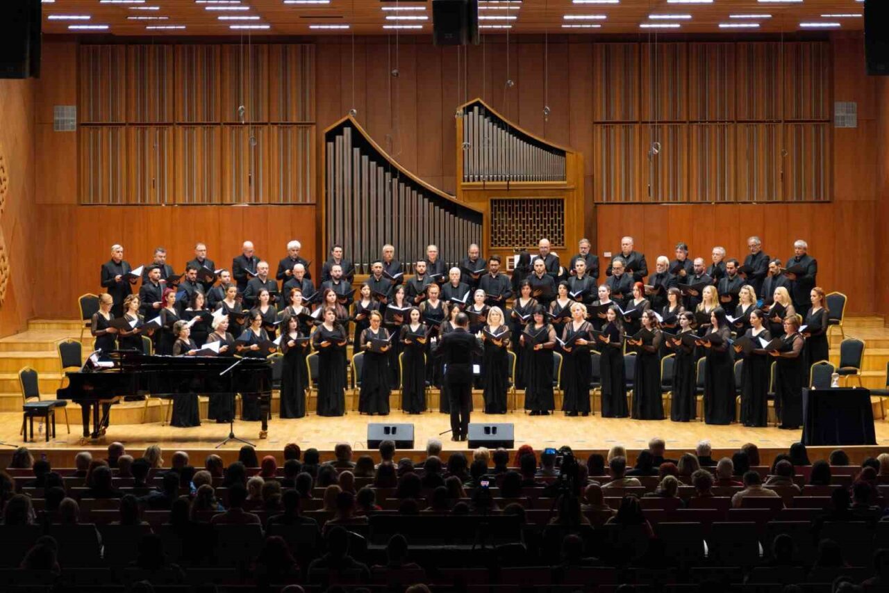 Devlet Çoksesli Korosu, Johannes Brahms’ın Ein deutsches Requiem eserini sanatseverlerle