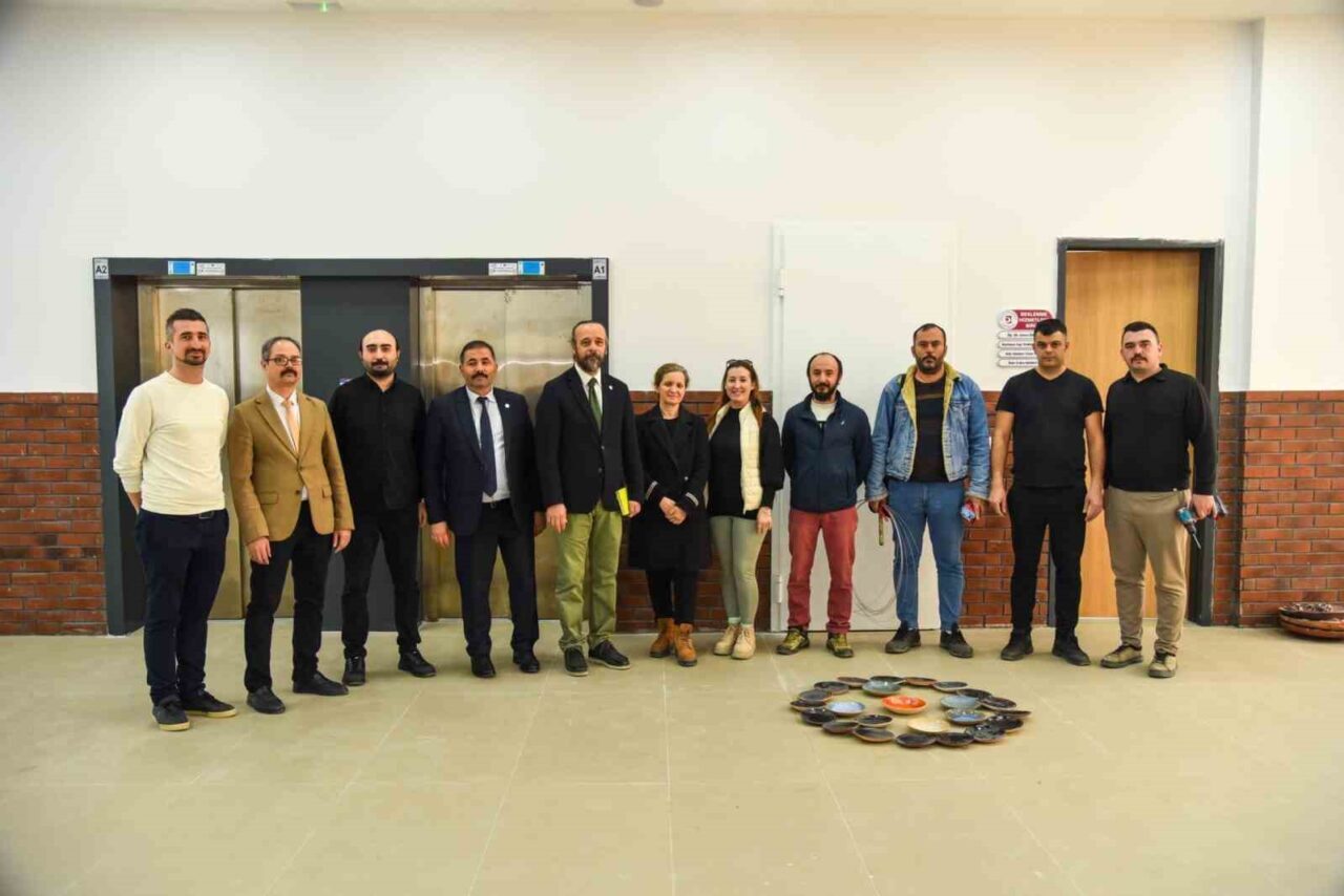 Bilecik Şeyh Edebali Üniversitesi (BŞEÜ) yeni yemekhanesi, Güzel Sanatlar ve