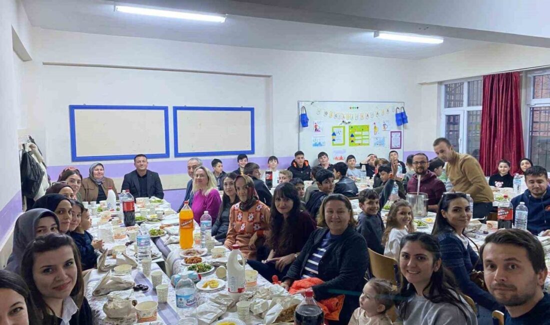 Afyonkarahisar’ın İhsaniye ilçesine bağlı Bozhüyük köyünde imece usulü ile gerçekleştirilen