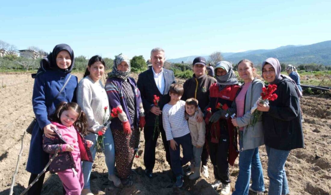 Buharkent Belediye Başkanı Mehmet Erol, 8 Mart Dünya Kadınlar Günü