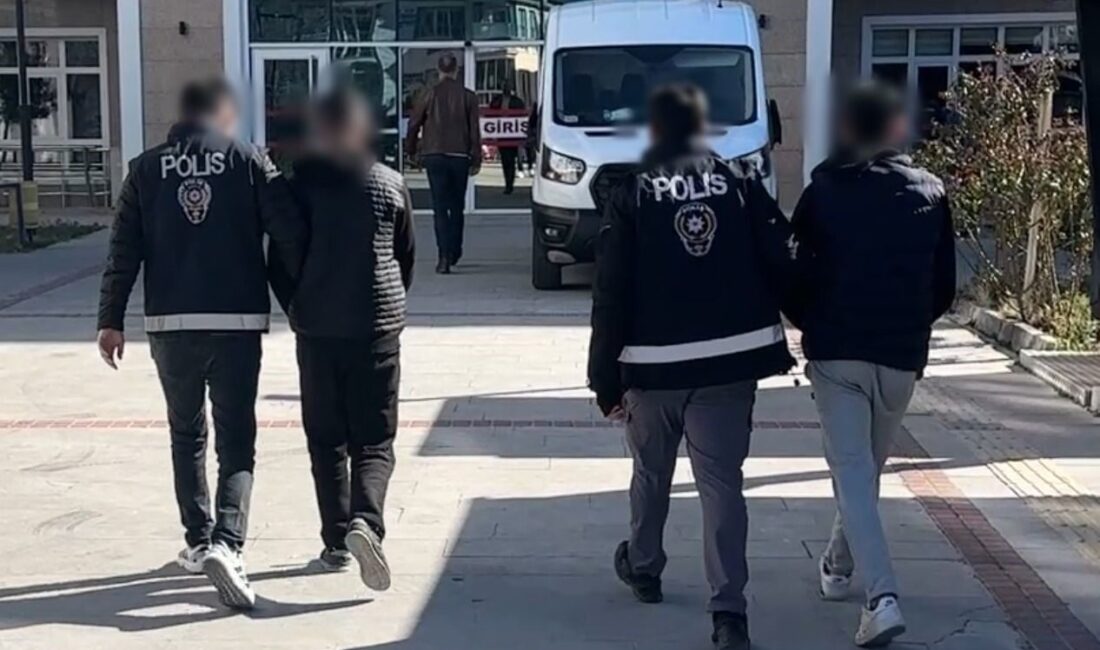 Burdur’da park halindeki 2 motosikleti çaldıkları belirlenen 2 şüpheli, polis
