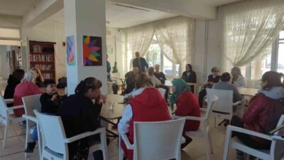 Burhaniye ilçesinde, Halk Eğitimi Merkezi Müdürü Turan Fırat Algül ve