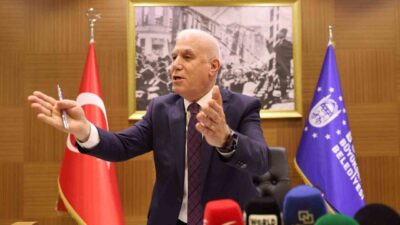Bursa Büyükşehir Belediye Başkanı Mustafa Bozbey, Büyükşehir Belediye Meclisi’nde kentin