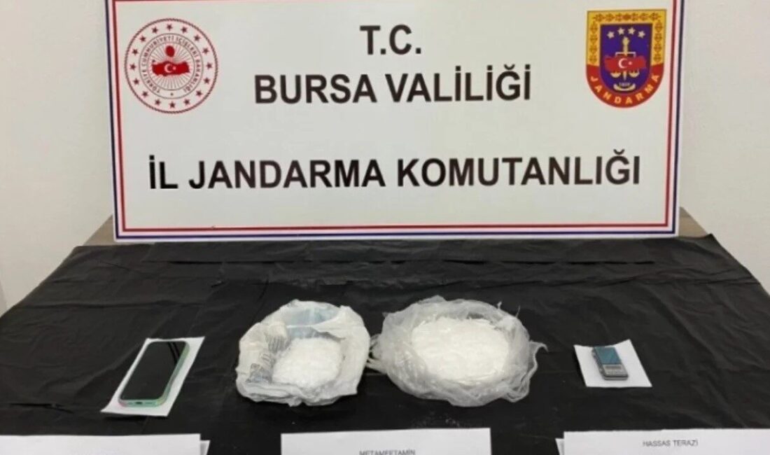Bursa İl Jandarma Komutanlığı ekipleri, uyuşturucu ile mücadele kapsamında gerçekleştirdiği