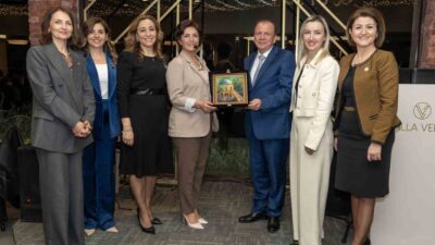 Bursa’nın iş dünyası ve sivil toplum temsilcisi kadınları, ’Kadın Dayanışmasıyla