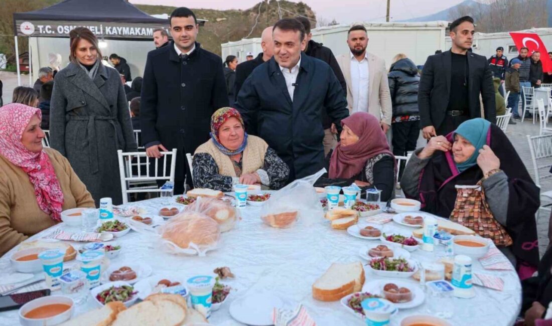 Bilecik Valisi Faik Oktay Sözer, yangından etkilenen vatandaşlarla iftarda buluştu.