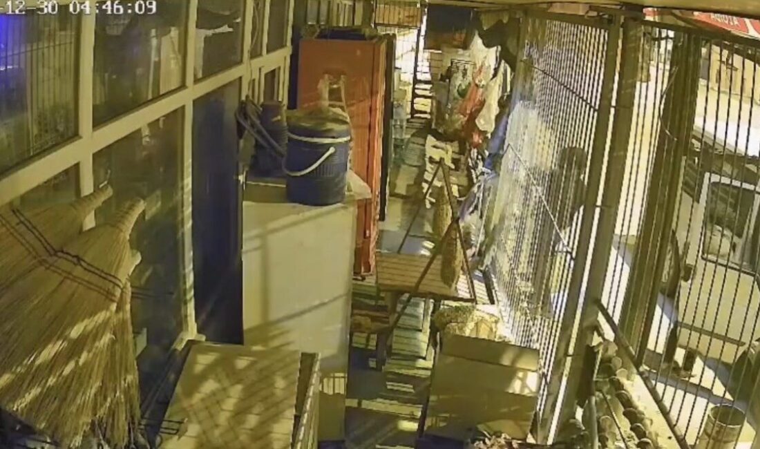 Osmaniye’nin Toprakkale ilçesinde çalıntı araçla geldikleri marketten yaklaşık 150 bin