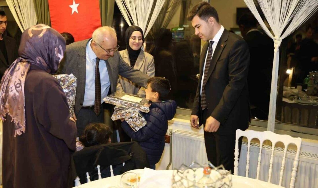 DENİZLİ (İHA) – Denizli’nin Çameli ilçesinde iftarda şehit aileleri ve