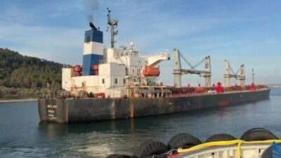 Çanakkale Boğazı’ndan geçişi sırasında makina arızası yapan ’NOTA APP’ isimli