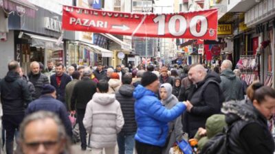 Ramazan Bayramı öncesi Samsun’da çarşı-pazar hareketlendi. Emekli maaşları ve ikramiyelerin