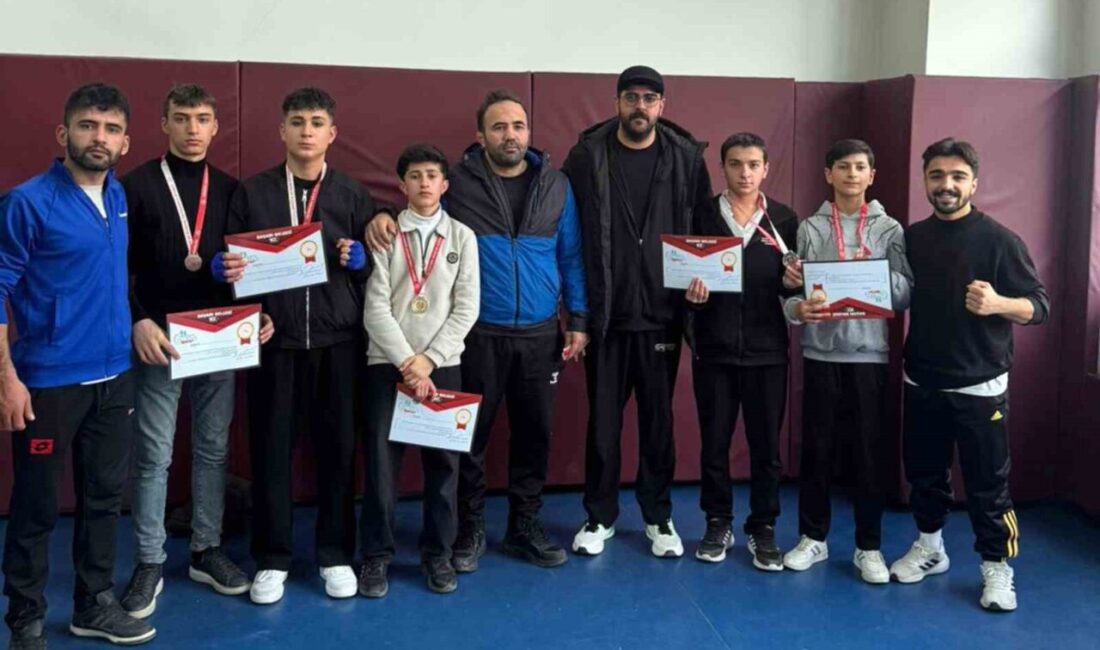 Van’da düzenlenen Okul Sporları Gençler Muay Thai İl Şampiyonası’nda Çatak