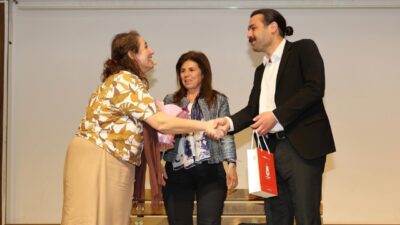 Manisa’nın Şehzadeler ilçesinde düzenlenen kültür etkinlikleri kapsamında sahnelenen “Çatlak” adlı