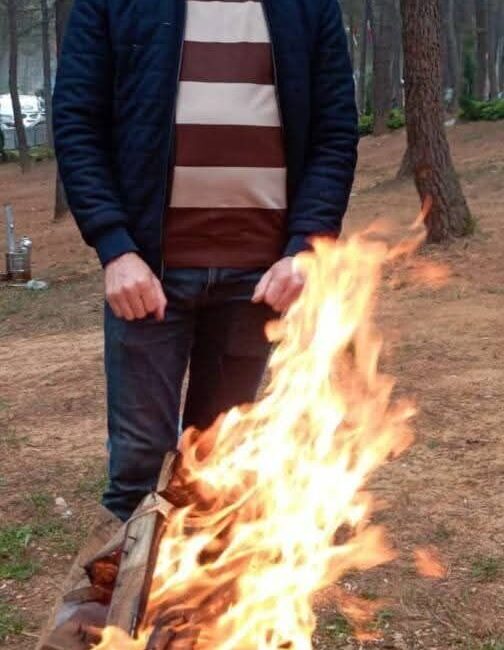 GÜMÜŞHANE (İHA) – Amcasının cenazesi için memleketi Gümüşhane’ye gelen bir