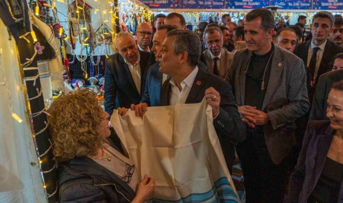 Cumhuriyet Halk Partisi (CHP) Genel Başkanı Özgür Özel, memleketi Manisa’da