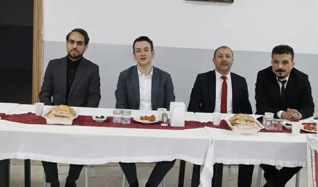 Çıldır Şehit Öğretmen Sezgin Yolcu Yatılı Bölge Ortaokulu iftar programı