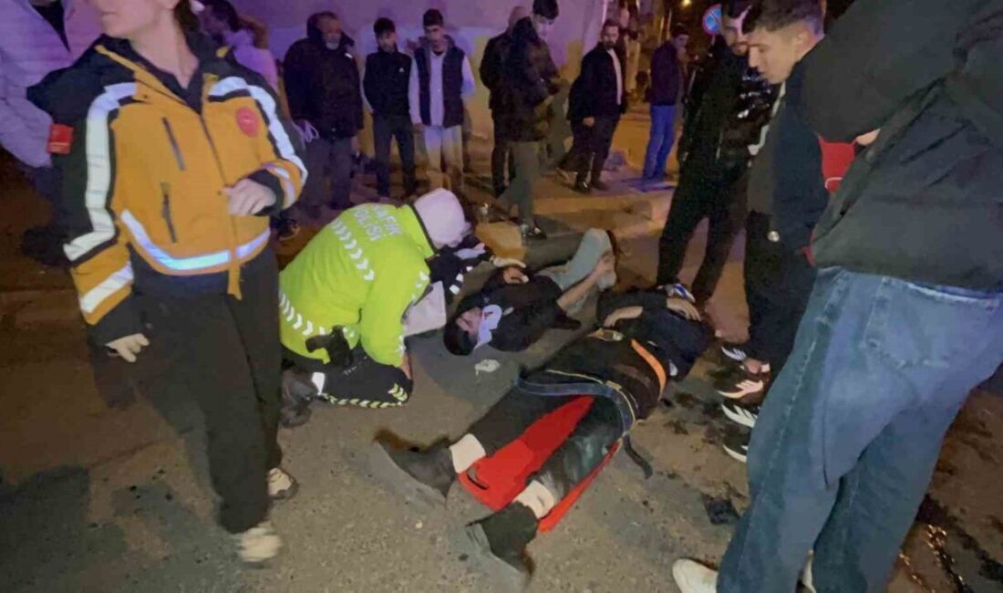 Tekirdağ’ın Çorlu ilçesinde panelvan minibüsle çarpışan motosikletteki 2 kişi yaralandı.