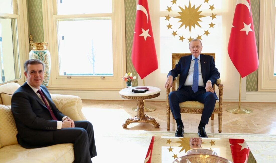 Cumhurbaşkanı Recep Tayyip Erdoğan, İhlas Holding Yönetim Kurulu Başkanı Ahmet