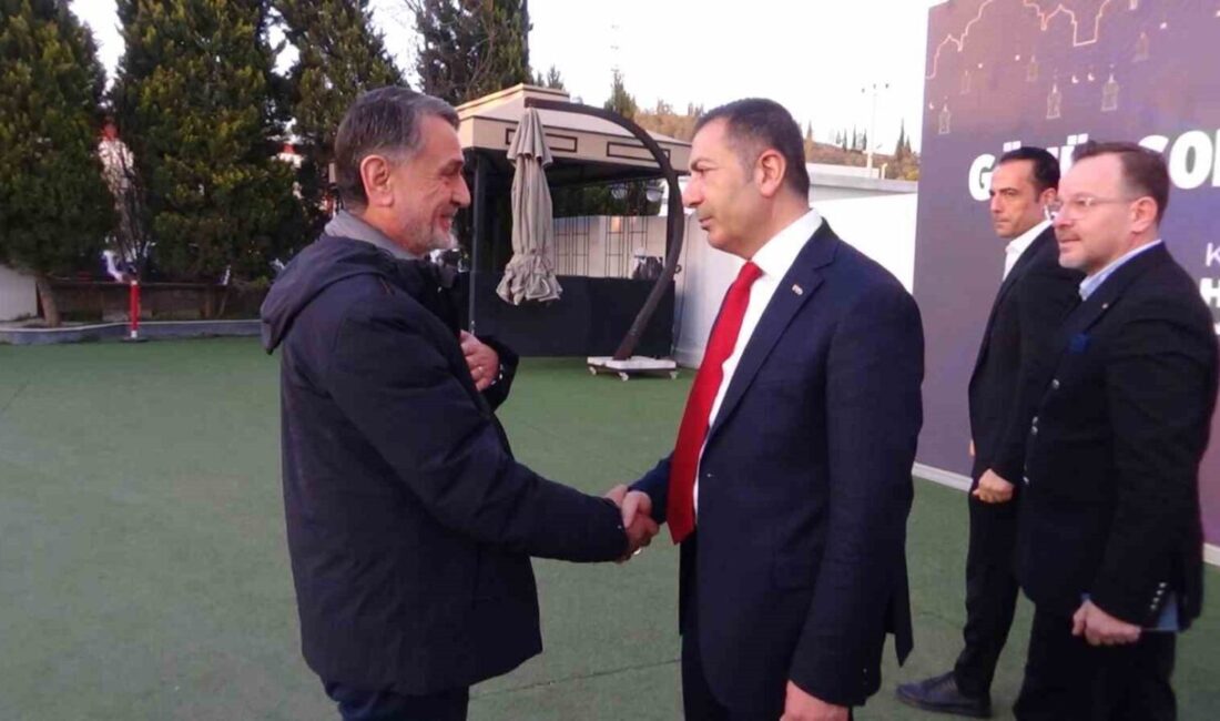 Denizli Ticaret Odası’nın düzenlediği iftar programında üyeleriyle buluşan DTO Başkanı