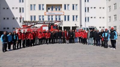 1-7 Mart Deprem Haftası etkinlikleri kapsamında Niğde Hüdavent Hatun Kız