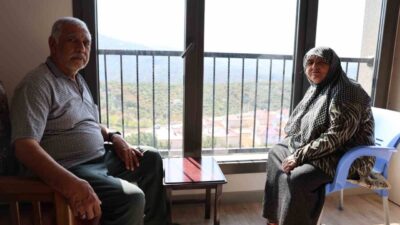 Kahramanmaraş’ta meydana gelen depremlerin ardından evlerini kaybeden depremzede çift, Baykar