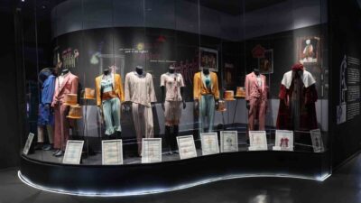 Ataşehir Belediyesi’ne bağlı Mustafa Saffet Kültür Merkezi içerisinde hizmet veren