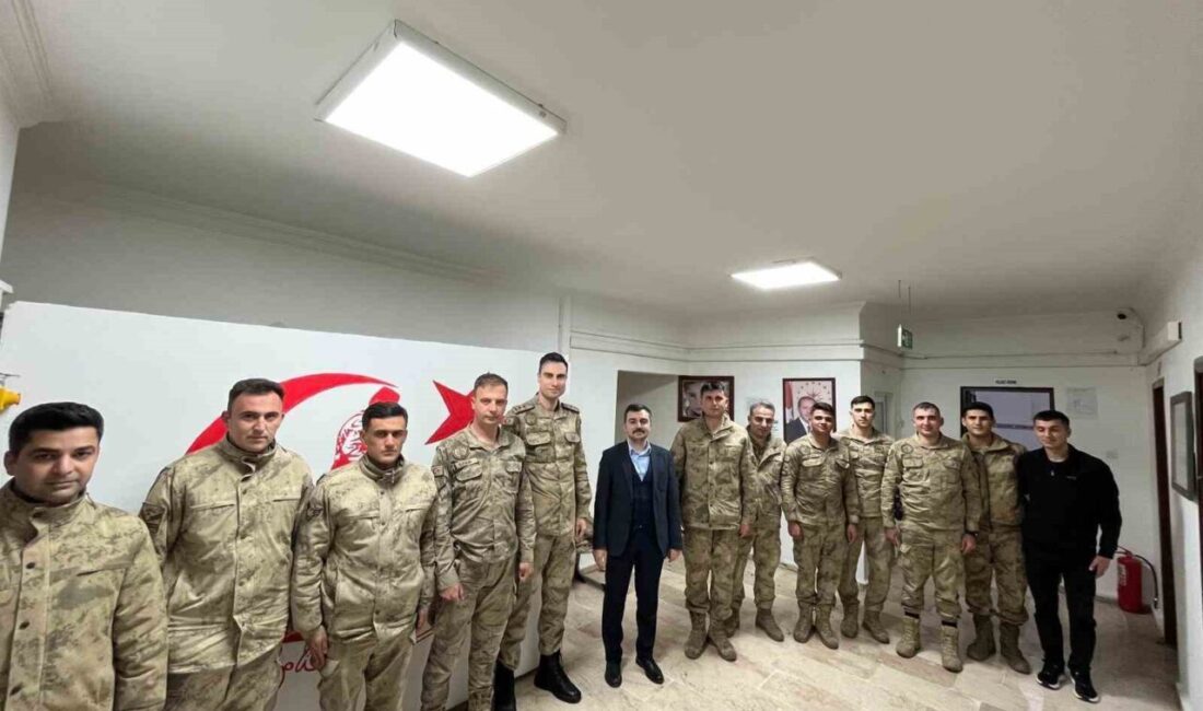 Diyarbakır’ın Dicle Kaymakamı Mustafa Atış ve İlçe Jandarma Komutanı Salih