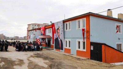 Ağrı’nın Diyadin ilçesinde atıl durumdaki eski devlet hastanesi binası, 450