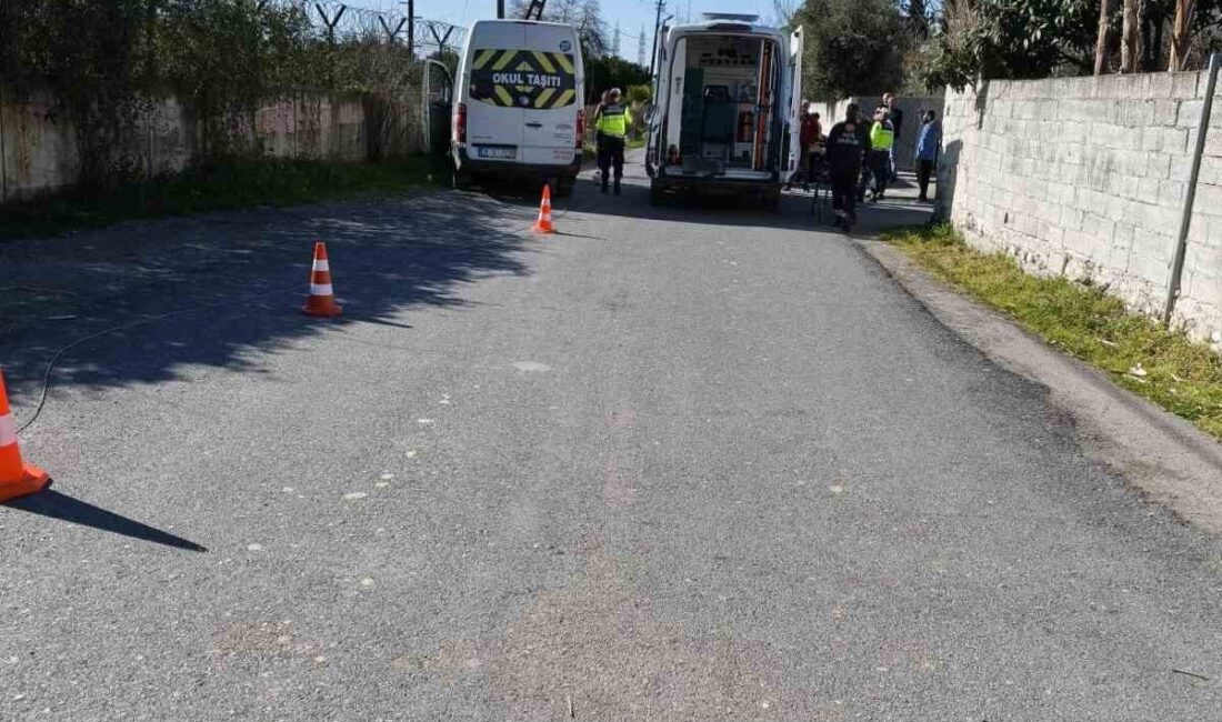 Hatay’da elektrik direğine çarpan öğrenci servisindeki 2’si öğrenci 2’si görevli