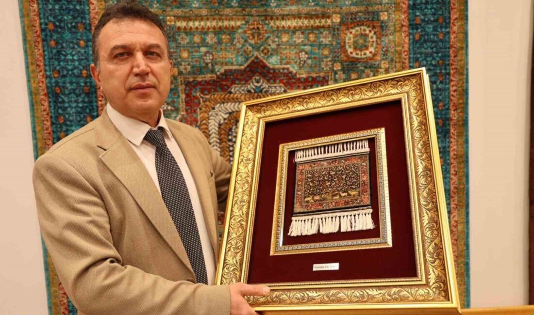 Kapadokya’da sergilenen ve santimetre karesinde 2 bin 500 çift ilmek