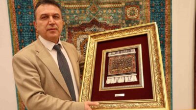 Kapadokya’da sergilenen ve santimetre karesinde 2 bin 500 çift ilmek