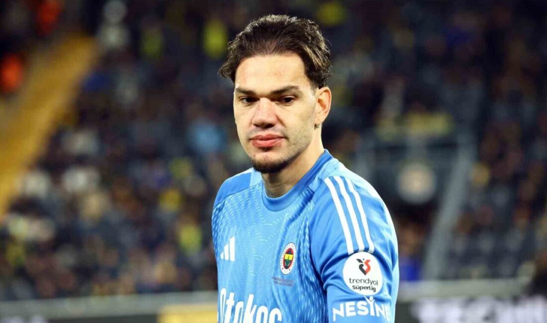 Fenerbahçe’nin Brezilyalı kalecisi Ederson, Samsunspor maçında gördüğü sarı kartla cezalı