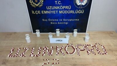 Edirne’nin Uzunköprü ilçesinde polis ekiplerince yapılan denetimlerde bir şüphelinin üzerinden