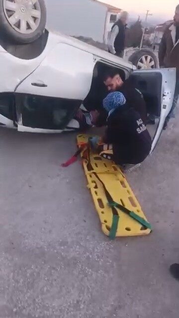 Elazığ’da sürücüsünün direksiyon hakimiyetini kaybettiği otomobil, takla attı. Kazada araçta