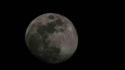 Elazığ semalarında gece saatlerinde gökyüzünü aydınlatan “Şişkin Ay” görsel bir