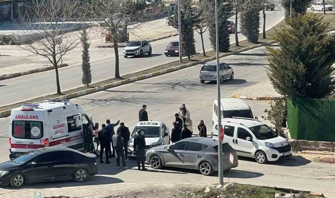 Elazığ’da iki otomobilin çarpışması sonucu meydana gelen trafik kazasında 1