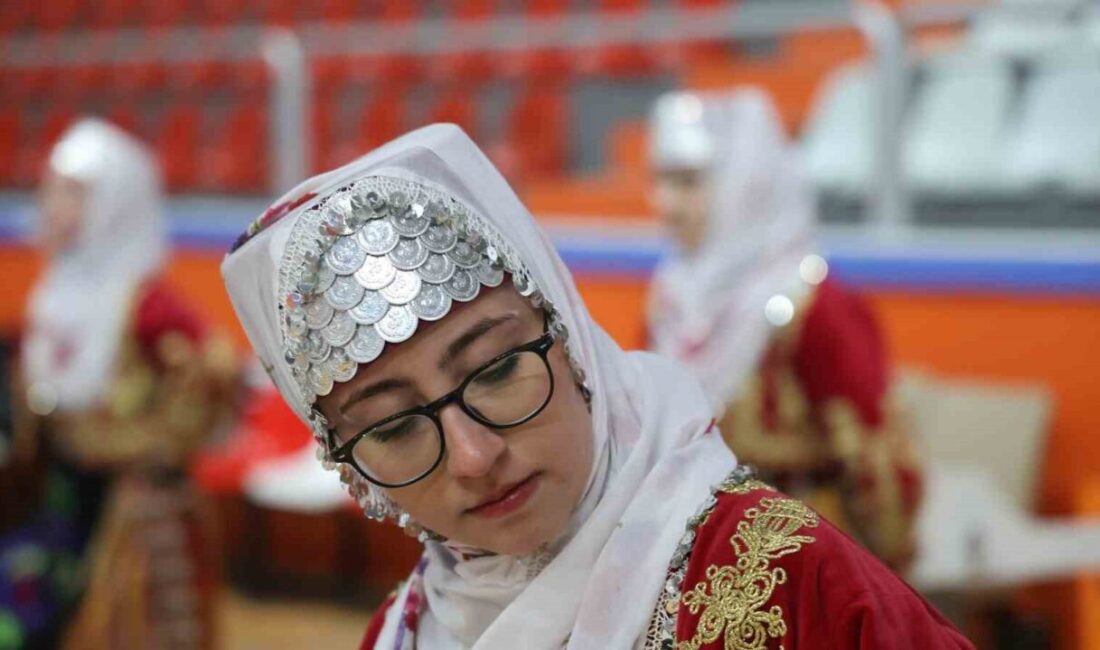 Kırşehir’de düzenlenen Halk Oyunları İl Temsilciliği yarışmaları ilgiyle izlendi. Kırşehir’deki