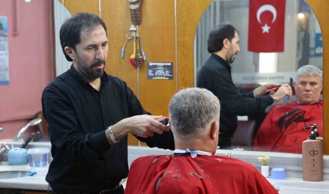 KIRŞEHİR (İHA) – Kırşehir’de berber Hayri Arslan, bayramlar öncesinde geleneksel