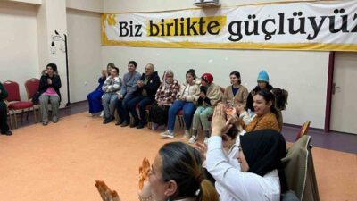 Bayburt’ta Engelsiz Yaşam Merkezi’nde düzenlenen iftarın ardından, Telden Gönüllere müzik