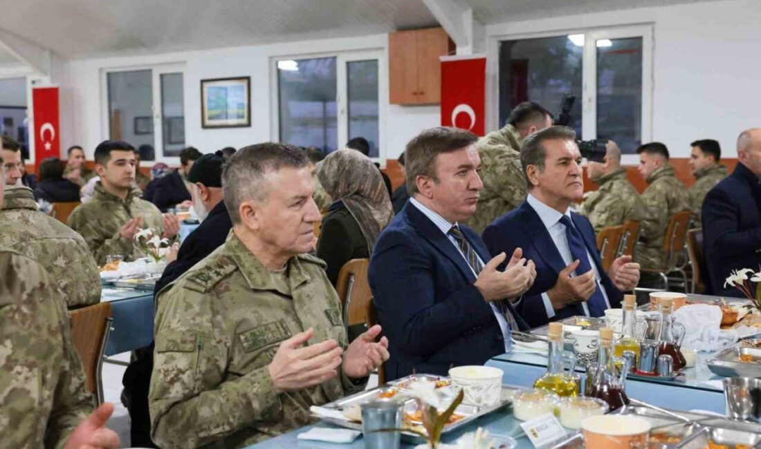 Erzincan’da, 3. Ordu Komutanlığı tarafından kahraman gaziler ve aileleri onuruna
