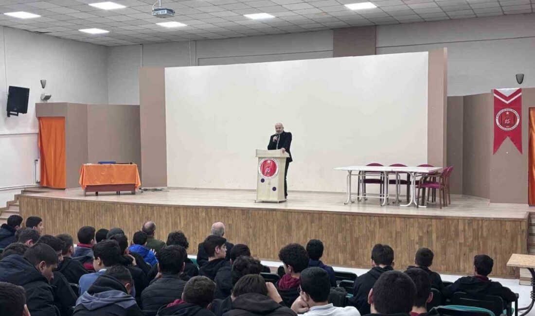 Erzincan’da lise öğrencilerine yönelik “Ramazan ve Hayatımıza Yansımaları” konulu konferans