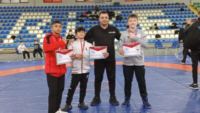 Rize’de düzenlenen Okul Sporları Yıldızlar Grekoromen Güreş Grup Müsabakalarında Erzincanlı