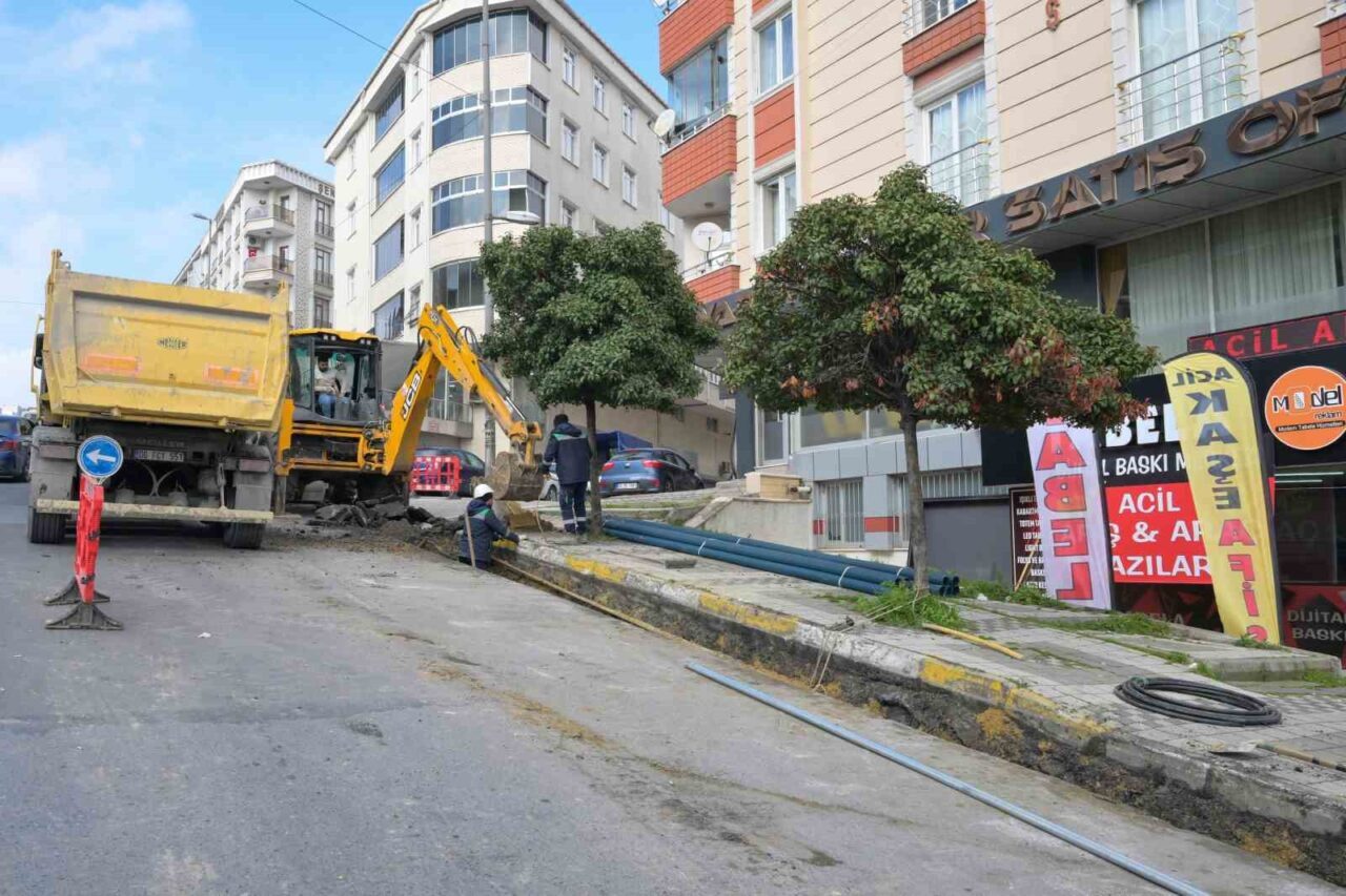 Esenyurt’ta uzun yıllardır devam eden elektrik sorunu çözüme kavuştu. Mahallede