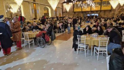 Eskişehir’de Sığırcık ve Çevre Köyleri Derneği tarafından düzenlenen iftar yemeğinde,