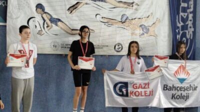 Kırıkkale’de düzenlenen Okul Sporları Yıldızlar Bölge Şampiyonası’na Eskişehir’den katılan Simay