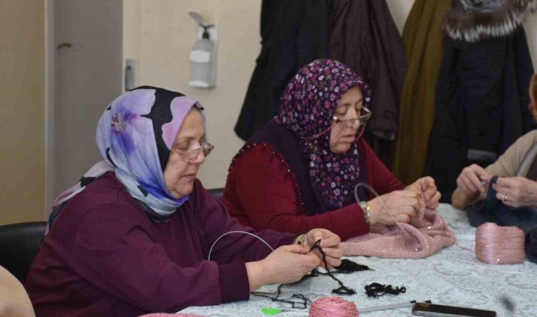 Sakarya’nın Hendek ilçesinde Halk Eğitim Merkezi bünyesinde açılan el sanatları