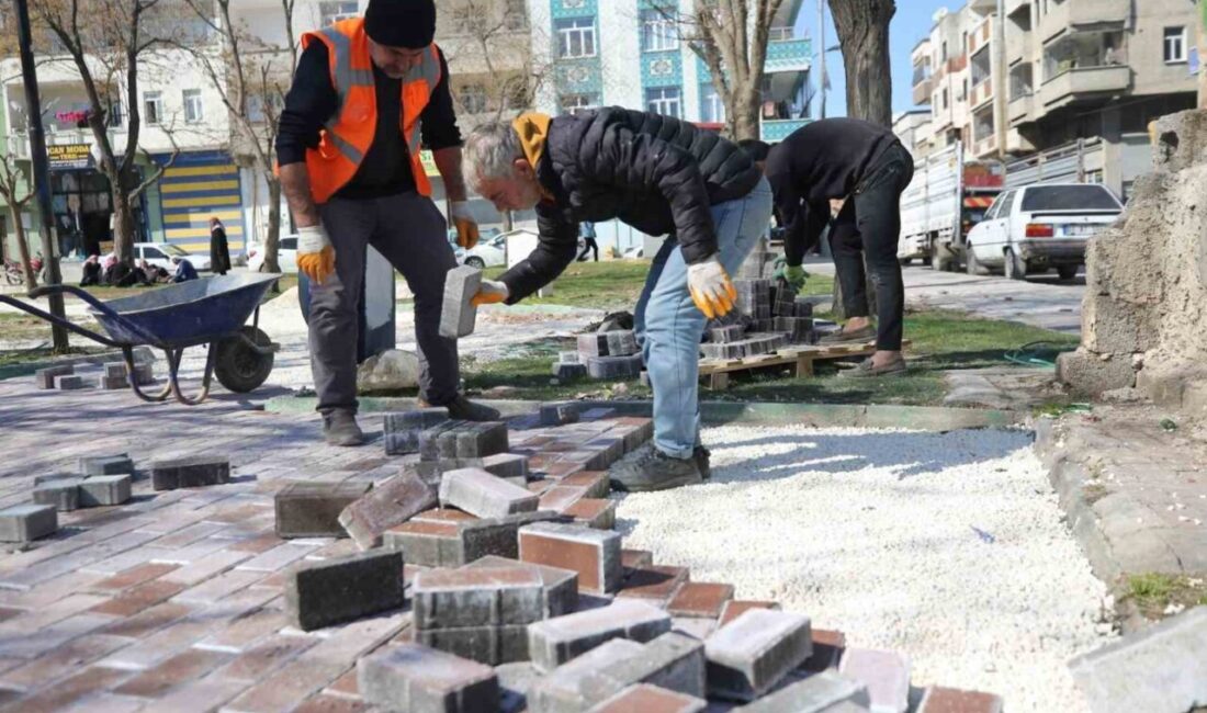 Eyyübiye Belediyesi, ilçenin farklı mahallelerinde yol ve park yenilemelerine devam
